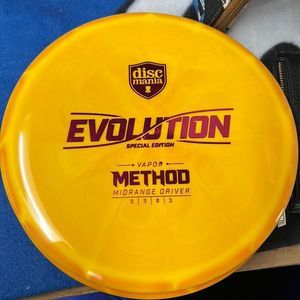 Disc mania Evolution Tactic Special Edition Disc Golf 174 Grams. NEW